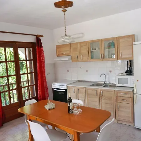 Villa Elizabeth Apartments