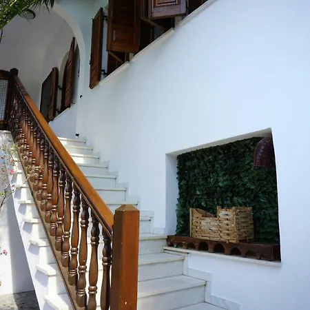 Villa Elizabeth Apartments